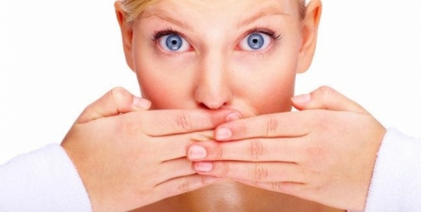 Una buena higiene oral ayuda a reducir la halitosis