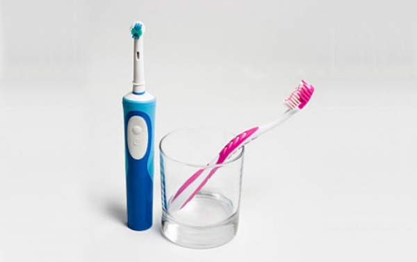 ¿Cepillo de dientes eléctrico o manual?